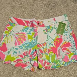 Lilly Pulitzer Women's Pink and Green Shorts